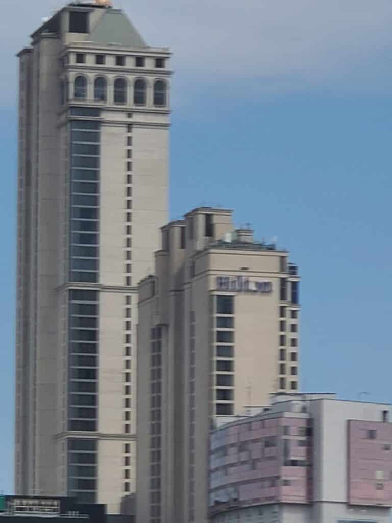 Pearson airport taxi to Hilton falls View Niagara Falls