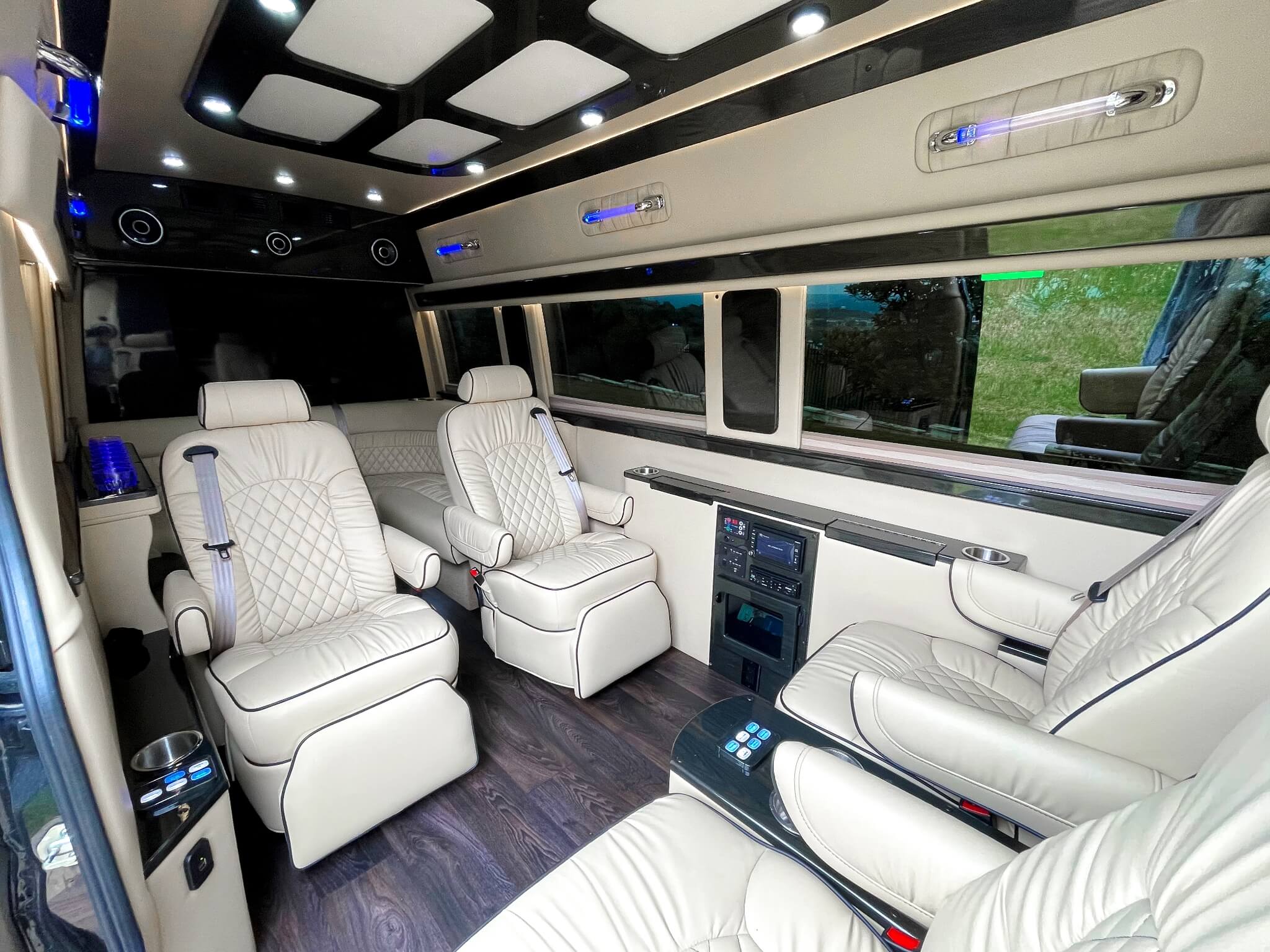 Flight Pro Sprinter Jet Sprinter with Pearson Airport Taxi & Limo Service - Pearson Airport ...